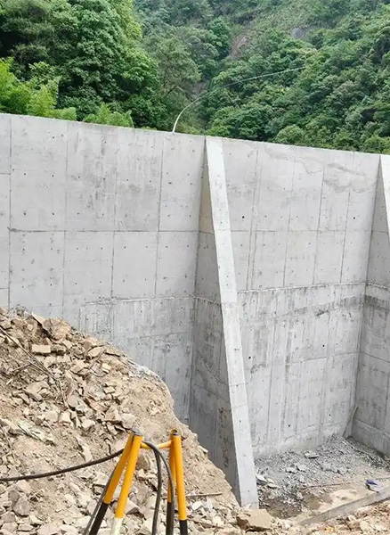 巢湖和县重力式挡土墙
